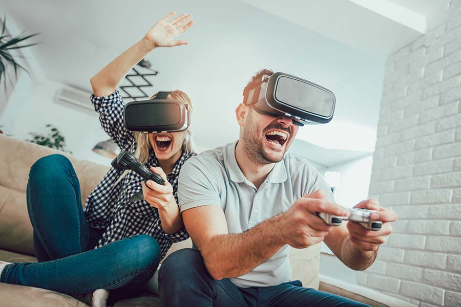 gaming-couple