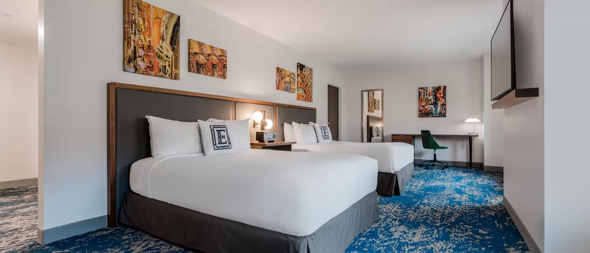 Hotel Elkhart guest room with two queen beds